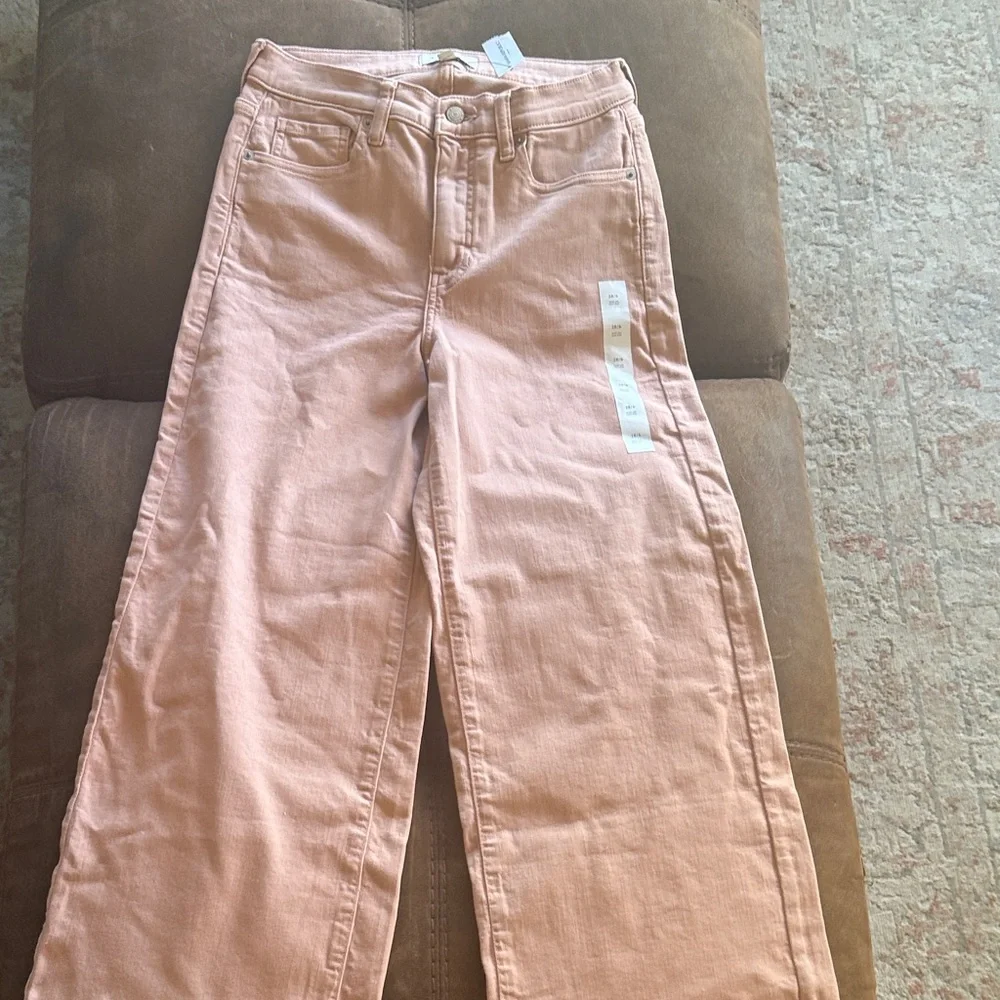 Cropped wide Leg salmon colored Women’s Jeans - Picture 1 of 5